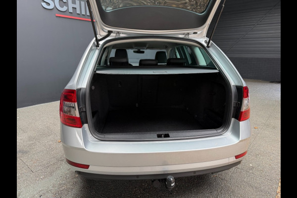 Škoda Octavia Combi 1.5 TSi 150 Pk Automaat Business Edition Climate Controle trekhaak Navigatie Stoelverwarming