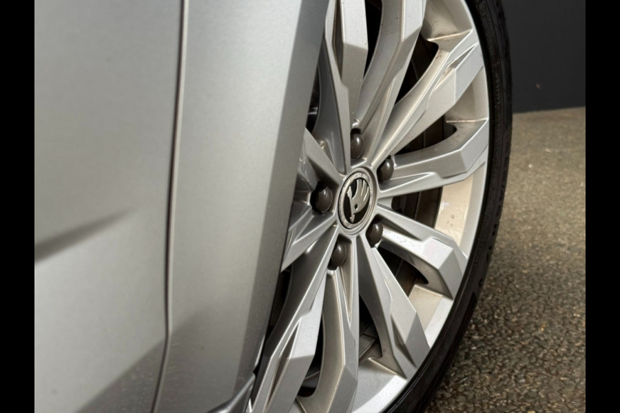 Škoda Octavia Combi 1.5 TSi 150 Pk Automaat Business Edition Climate Controle trekhaak Navigatie Stoelverwarming