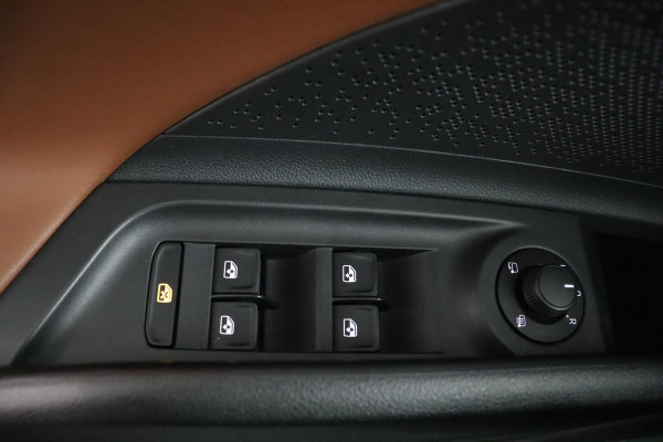 Škoda ENYAQ iV 60|Warmtepomp|Leer|Stoelverwarming|Trekhaak|SOH 92%|