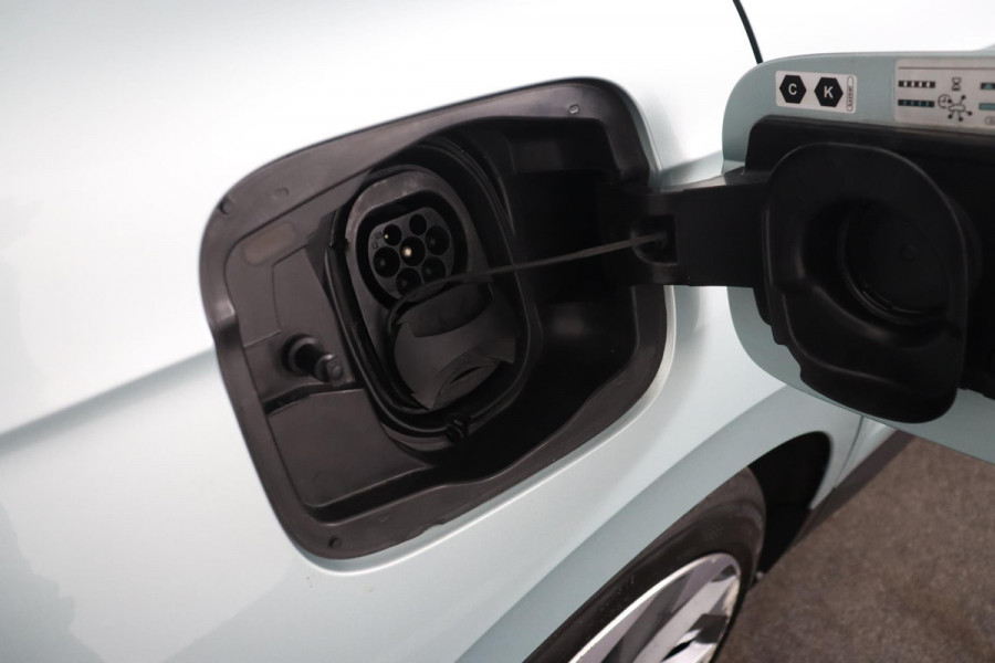 Škoda ENYAQ iV 60|Warmtepomp|Leer|Stoelverwarming|Trekhaak|SOH 92%|