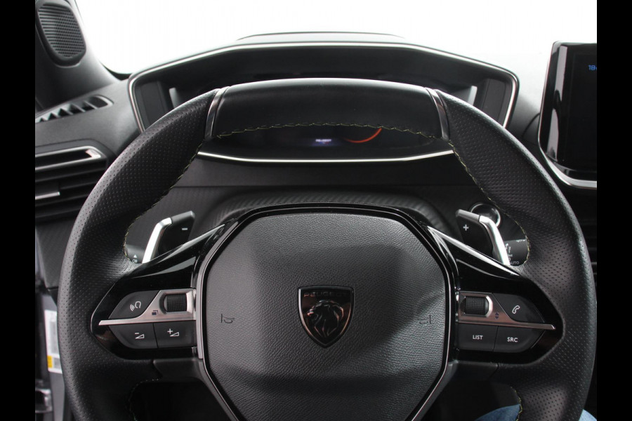 Peugeot 2008 1.2 PureTech 130pk Automaat GT | Climate Control | Camera Achter | Navigatie | Apple Carplay / Android auto | Digitale Cockpit | Velgen 17 inch