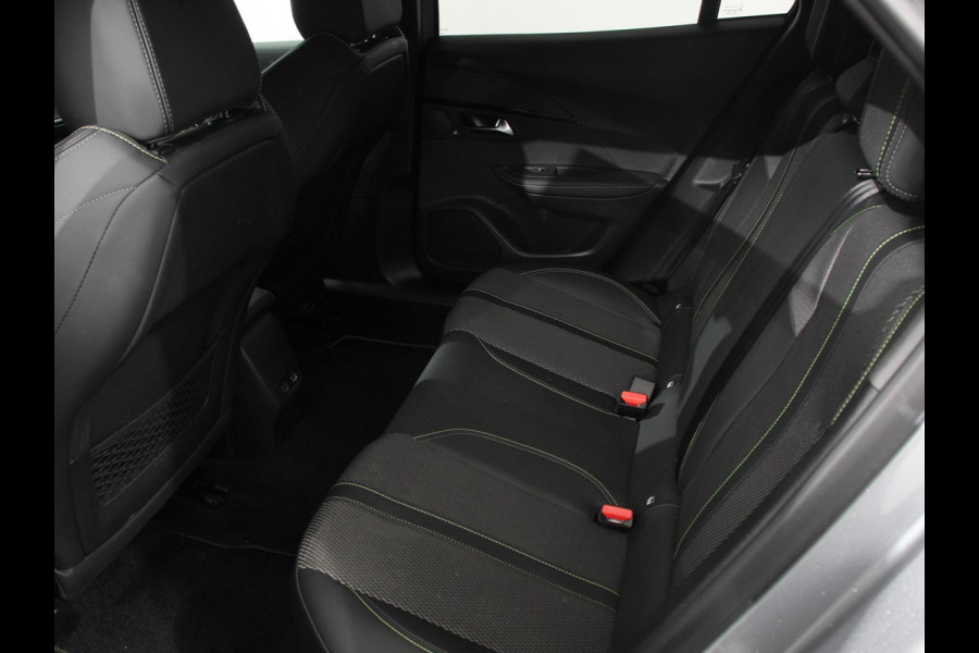 Peugeot 2008 1.2 PureTech 130pk Automaat GT | Climate Control | Camera Achter | Navigatie | Apple Carplay / Android auto | Digitale Cockpit | Velgen 17 inch