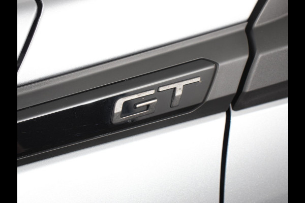 Peugeot 2008 1.2 PureTech 130pk Automaat GT | Climate Control | Camera Achter | Navigatie | Apple Carplay / Android auto | Digitale Cockpit | Velgen 17 inch