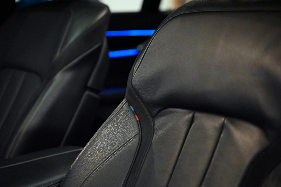 BMW 7 Serie 740e M Sport - 360 Camera - Massage - El. Achterbank - Laser Koplampen - Adaptive Cruise Control - Soft-Close