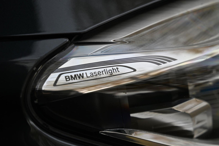 BMW 7 Serie 740e M Sport - 360 Camera - Massage - El. Achterbank - Laser Koplampen - Adaptive Cruise Control - Soft-Close