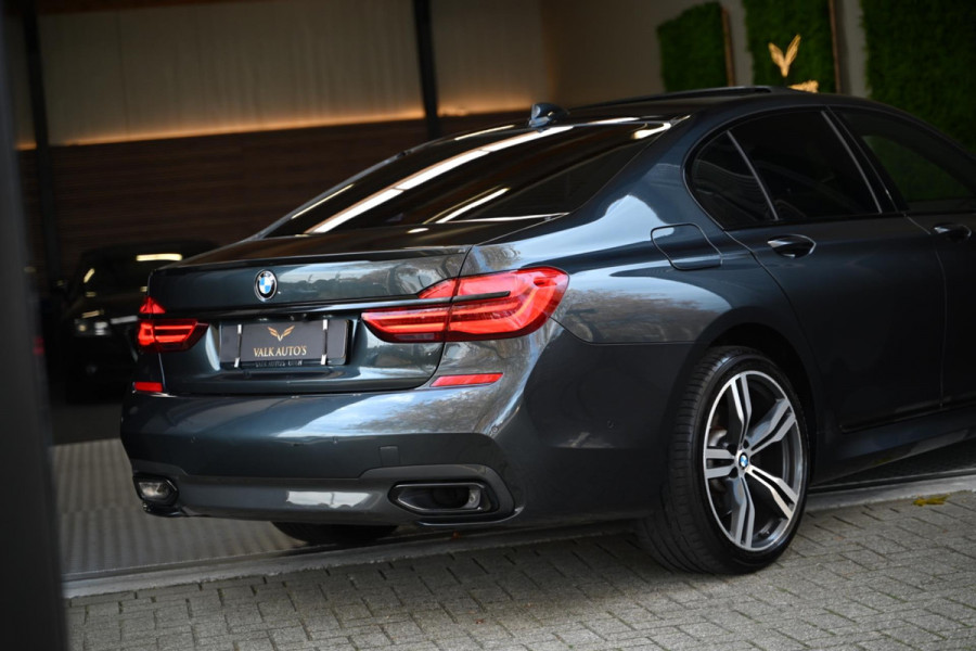 BMW 7 Serie 740e M Sport - 360 Camera - Massage - El. Achterbank - Laser Koplampen - Adaptive Cruise Control - Soft-Close