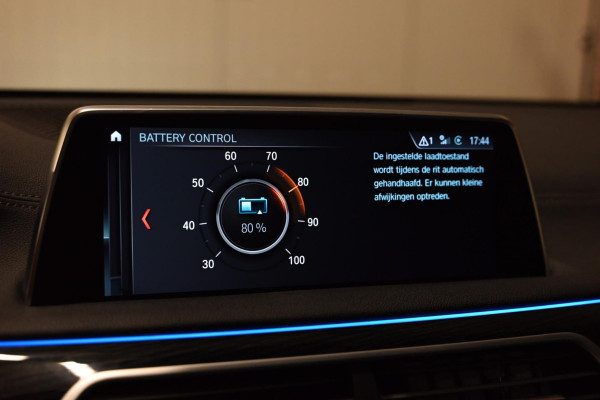 BMW 7 Serie 740e M Sport - 360 Camera - Massage - El. Achterbank - Laser Koplampen - Adaptive Cruise Control - Soft-Close