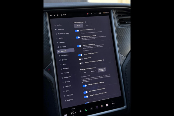 Tesla Model X 75D Base Auto Pilot Trekhaak Black Pack