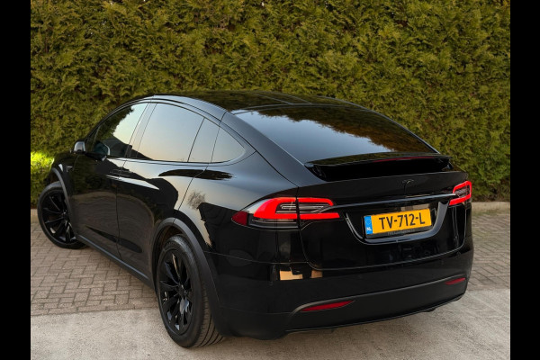 Tesla Model X 75D Base Auto Pilot Trekhaak Black Pack
