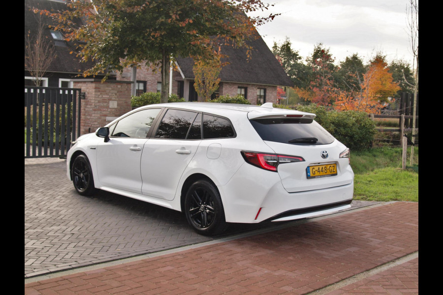Toyota Corolla Touring Sports 1.8 Hybrid | Camera | Apple Carplay | Cruise Control | Navi |