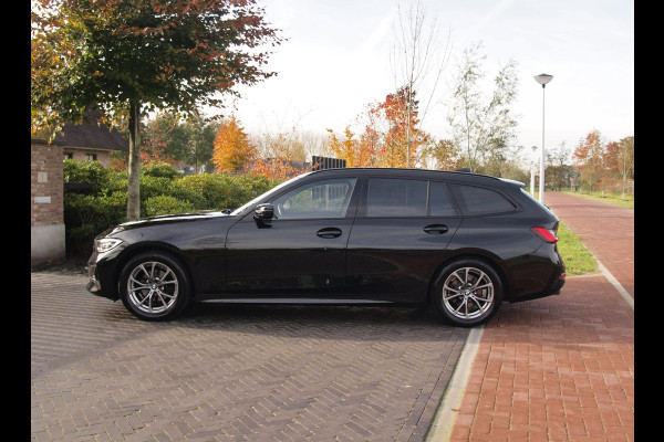 BMW 3 Serie Touring 318i Executive Edition | Camera | Apple Carplay | Trekhaak | Cruise Control | Automaat |