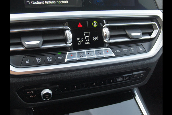 BMW 3 Serie Touring 318i Executive Edition | Camera | Apple Carplay | Trekhaak | Cruise Control | Automaat |