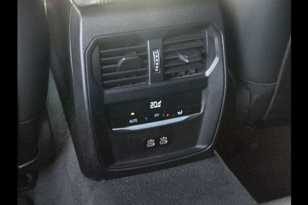 BMW 3 Serie Touring 318i Executive Edition | Camera | Apple Carplay | Trekhaak | Cruise Control | Automaat |