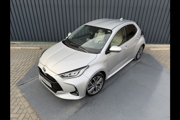 Toyota Yaris 1.5 Hybrid Executive | Creme LEER | JBL | BSM | Head-up | Rijklaar!!