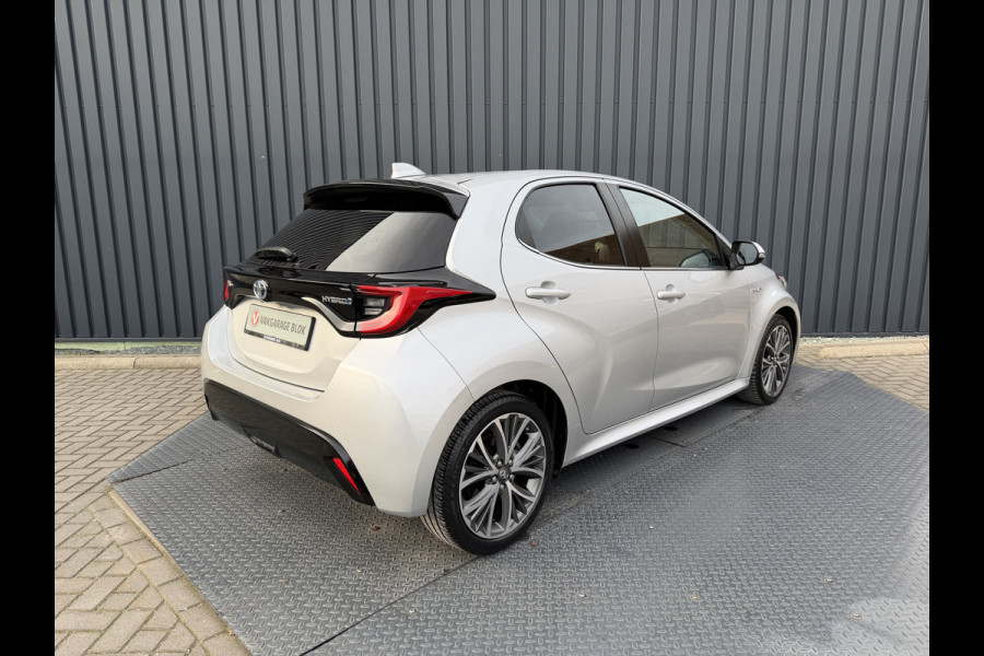 Toyota Yaris 1.5 Hybrid Executive | Creme LEER | JBL | BSM | Head-up | Rijklaar!!