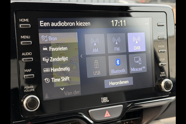 Toyota Yaris 1.5 Hybrid Executive | Creme LEER | JBL | BSM | Head-up | Rijklaar!!