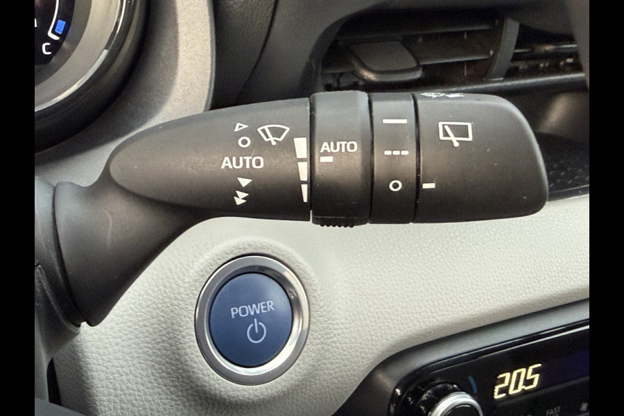 Toyota Yaris 1.5 Hybrid Executive | Creme LEER | JBL | BSM | Head-up | Rijklaar!!