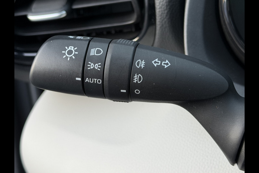 Toyota Yaris 1.5 Hybrid Executive | Creme LEER | JBL | BSM | Head-up | Rijklaar!!