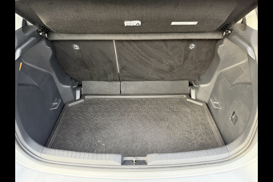 Toyota Yaris 1.5 Hybrid Executive | Creme LEER | JBL | BSM | Head-up | Rijklaar!!