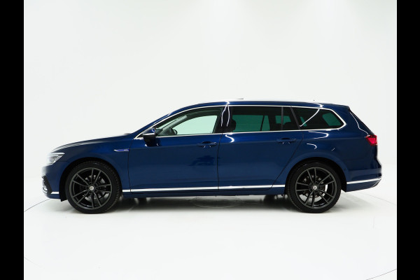 Volkswagen Passat Variant 1.4 TSI PHEV GTE R-Line | Panoramadak | Trekhaak | Massage | Adaptive Cruise | Camera | Carplay