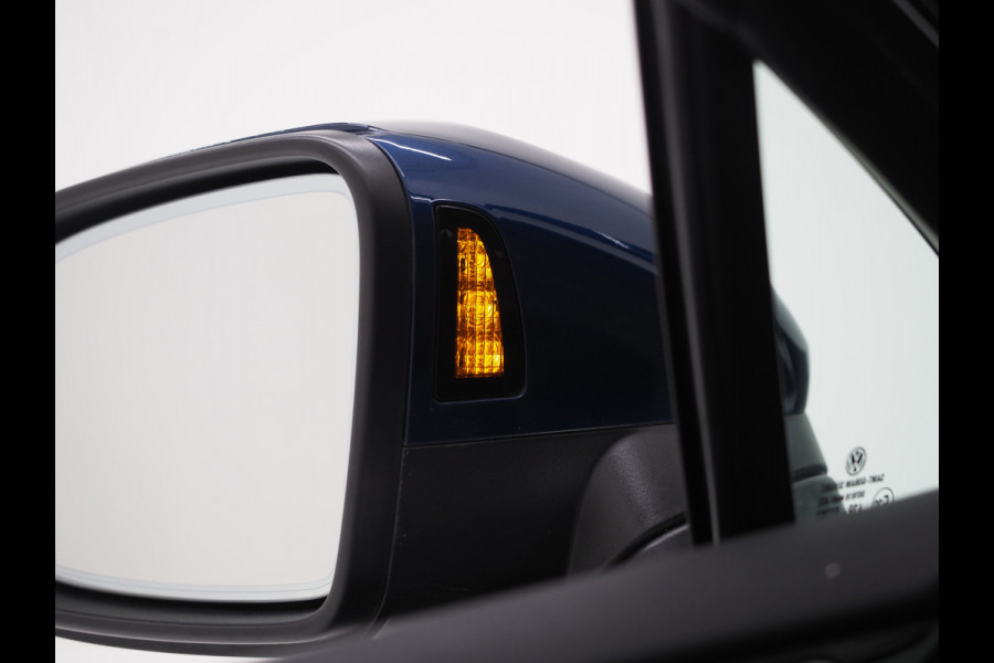 Volkswagen Passat Variant 1.4 TSI PHEV GTE R-Line | Panoramadak | Trekhaak | Massage | Adaptive Cruise | Camera | Carplay