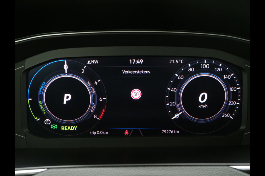 Volkswagen Passat Variant 1.4 TSI PHEV GTE R-Line | Panoramadak | Trekhaak | Massage | Adaptive Cruise | Camera | Carplay