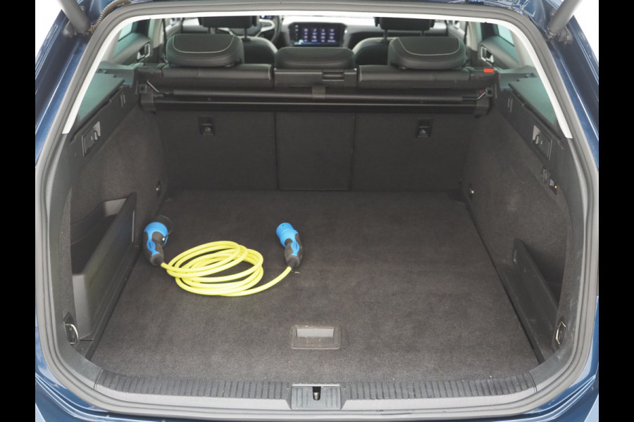 Volkswagen Passat Variant 1.4 TSI PHEV GTE R-Line | Panoramadak | Trekhaak | Massage | Adaptive Cruise | Camera | Carplay