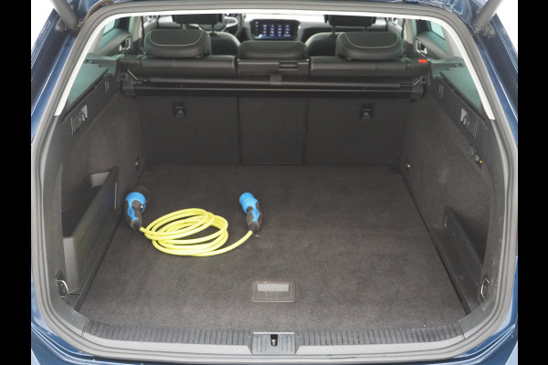 Volkswagen Passat Variant 1.4 TSI PHEV GTE R-Line | Panoramadak | Trekhaak | Massage | Adaptive Cruise | Camera | Carplay