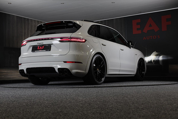 Porsche Cayenne 3.0 E-Hybrid / Softclose / Head Up / Leder / Pano / Memory / Bose / 360 Camera / 21 Inch