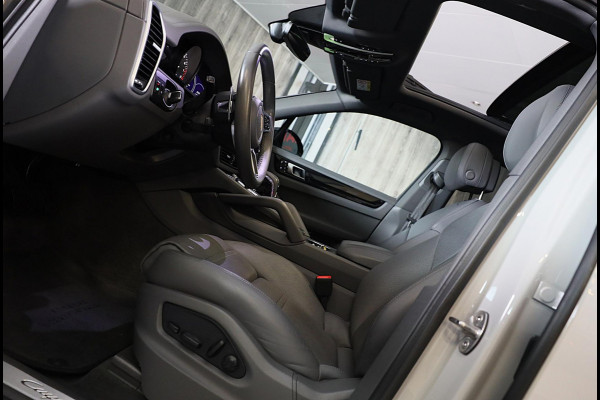 Porsche Cayenne 3.0 E-Hybrid / Softclose / Head Up / Leder / Pano / Memory / Bose / 360 Camera / 21 Inch