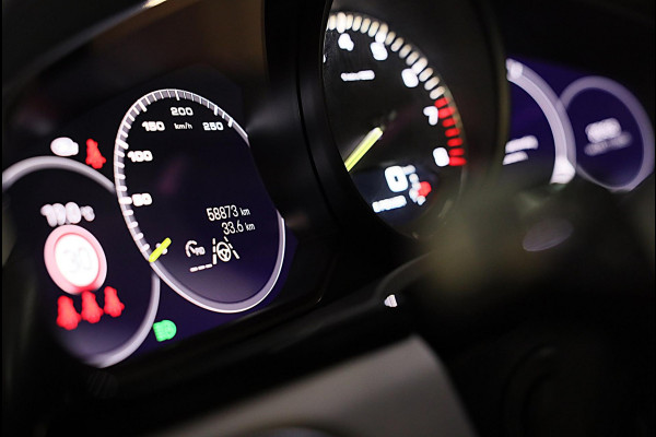 Porsche Cayenne 3.0 E-Hybrid / Softclose / Head Up / Leder / Pano / Memory / Bose / 360 Camera / 21 Inch