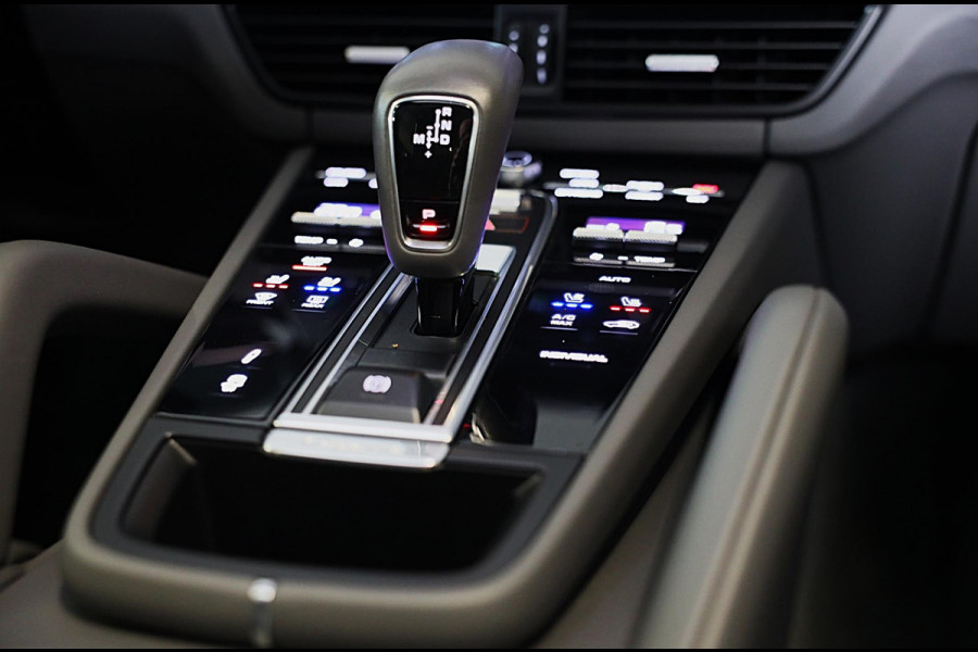 Porsche Cayenne 3.0 E-Hybrid / Softclose / Head Up / Leder / Pano / Memory / Bose / 360 Camera / 21 Inch
