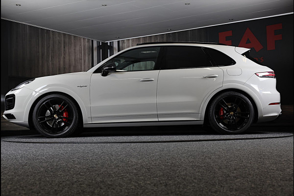 Porsche Cayenne 3.0 E-Hybrid / Softclose / Head Up / Leder / Pano / Memory / Bose / 360 Camera / 21 Inch