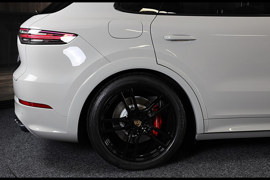 Porsche Cayenne 3.0 E-Hybrid / Softclose / Head Up / Leder / Pano / Memory / Bose / 360 Camera / 21 Inch