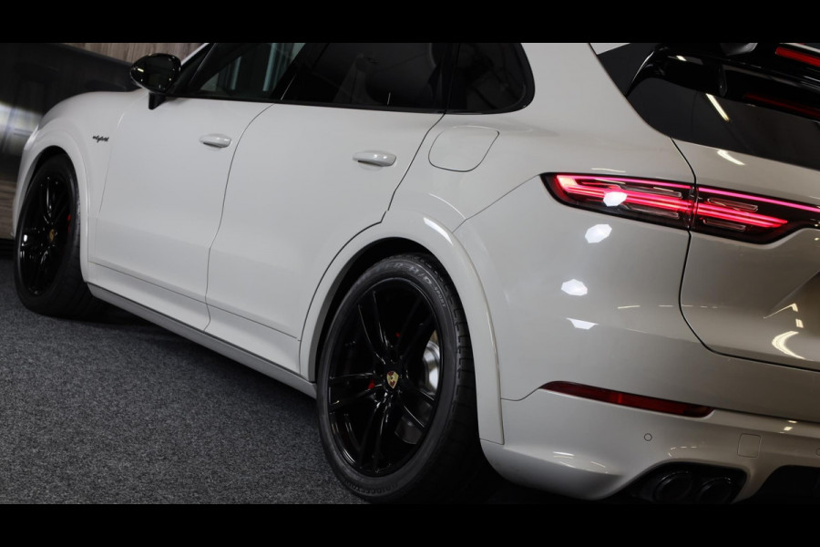 Porsche Cayenne 3.0 E-Hybrid / Softclose / Head Up / Leder / Pano / Memory / Bose / 360 Camera / 21 Inch