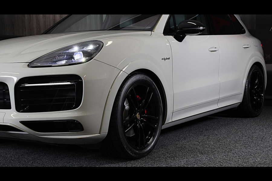 Porsche Cayenne 3.0 E-Hybrid / Softclose / Head Up / Leder / Pano / Memory / Bose / 360 Camera / 21 Inch