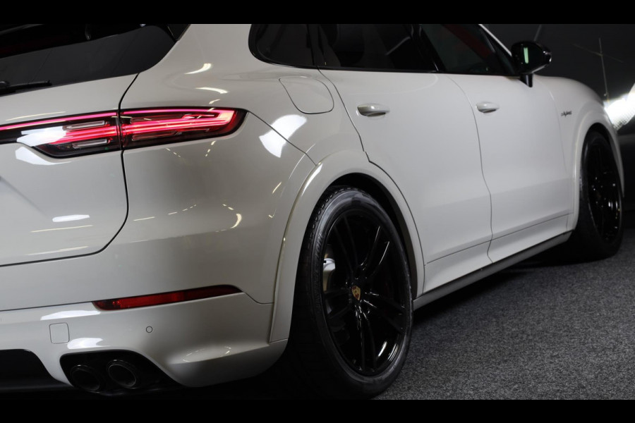 Porsche Cayenne 3.0 E-Hybrid / Softclose / Head Up / Leder / Pano / Memory / Bose / 360 Camera / 21 Inch