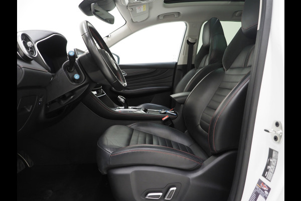 MG EHS 1.5 TGDI Luxury | Panoramadak | Adaptive Cruise | Sportstoelen | 360 | Keyless | Carplay