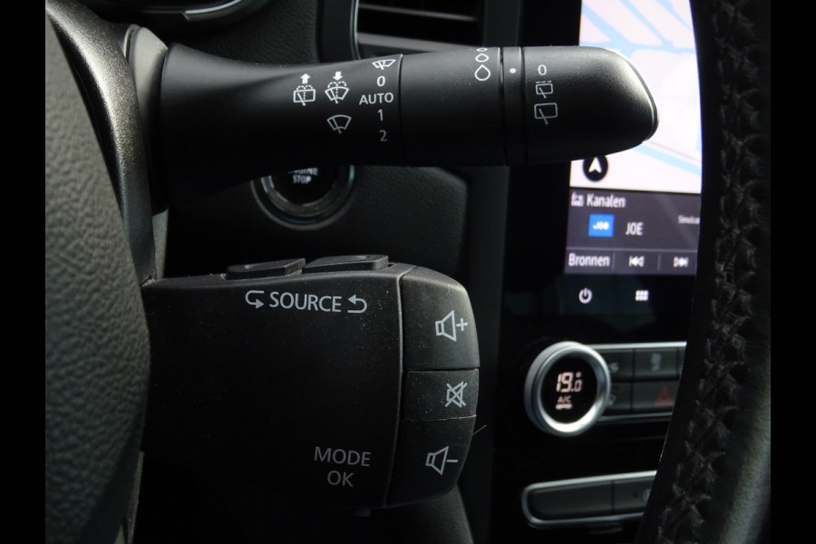 Renault MEGANE Estate 1.3 TCe Intens * CARPLAY * BOSE * HEAD-UP !!