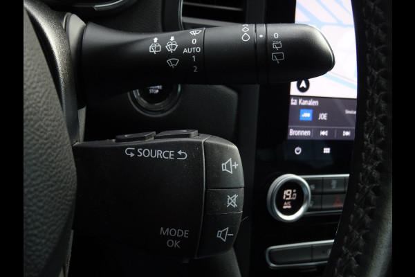 Renault MEGANE Estate 1.3 TCe Intens * CARPLAY * BOSE * HEAD-UP !!