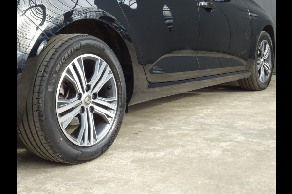 Renault MEGANE Estate 1.3 TCe Intens * CARPLAY * BOSE * HEAD-UP !!