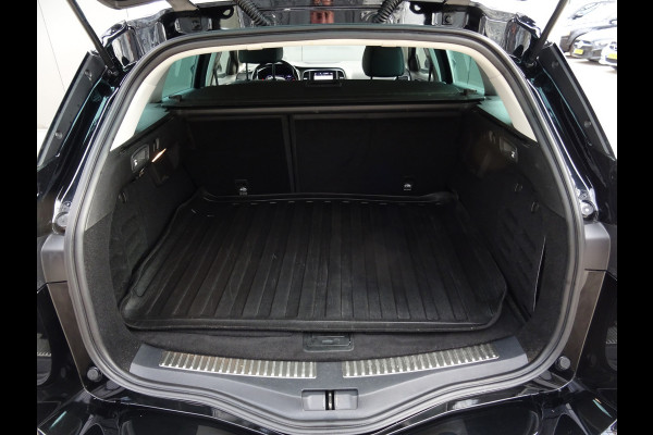 Renault MEGANE Estate 1.3 TCe Intens * CARPLAY * BOSE * HEAD-UP !!