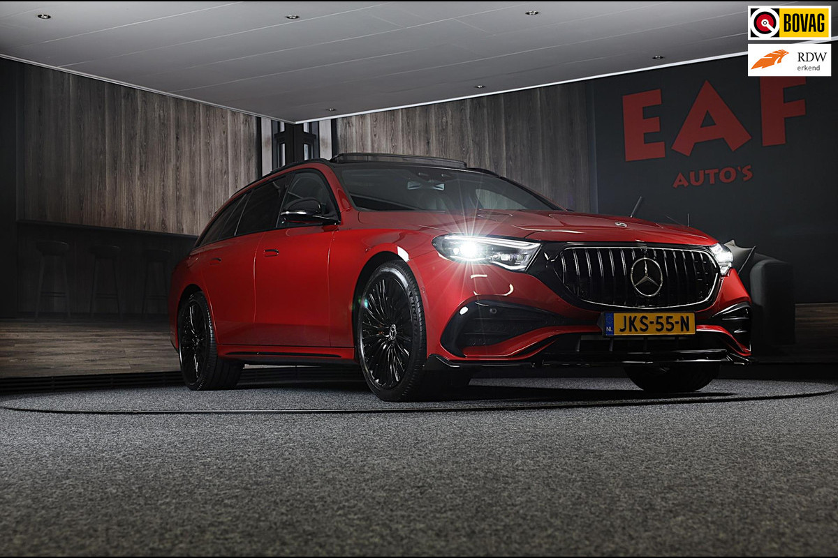 Mercedes-Benz E-Klasse Estate 300 e AMG Line / Hyperscreen / Massage / Luchtvering / Head Up / Softclose / 360 Camera / Burmester