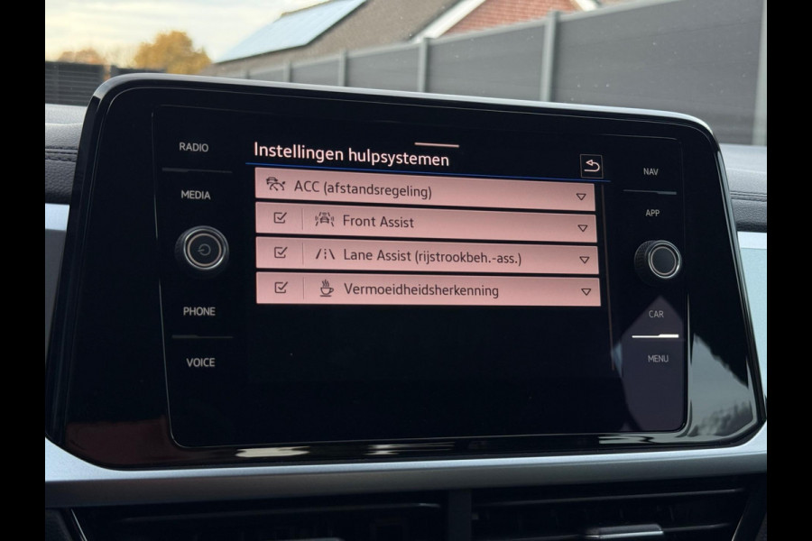 Volkswagen T-Roc 1.5 TSI Life CarPlay Camera