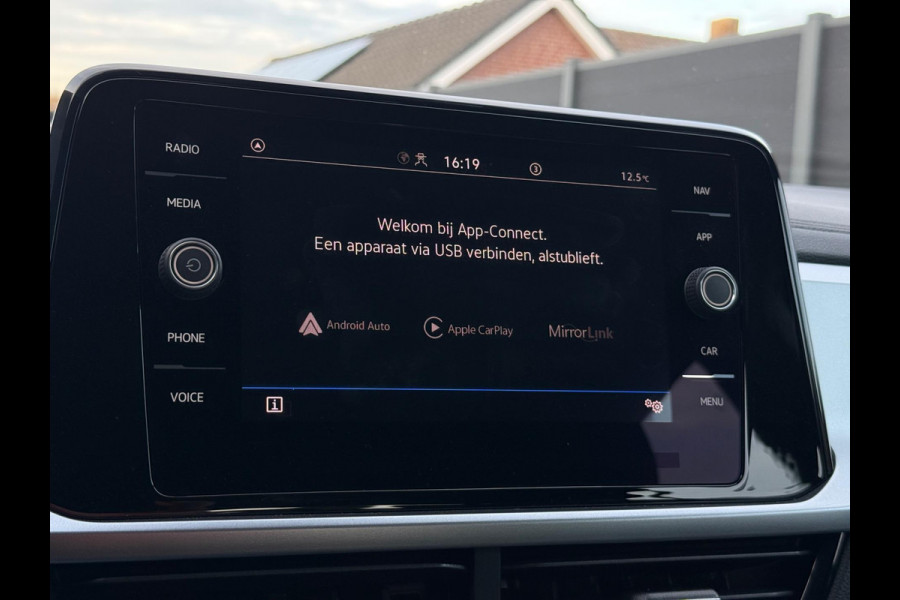 Volkswagen T-Roc 1.5 TSI Life CarPlay Camera