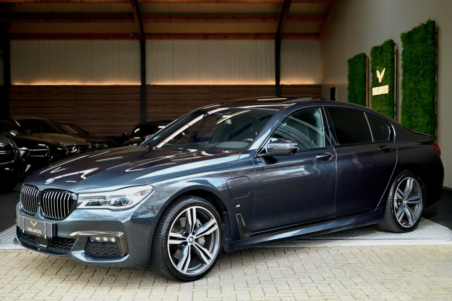 BMW 7 Serie 740e M Sport - 360 Camera - Massage - El. Achterbank - Laser Koplampen - Adaptive Cruise Control - Soft-Close