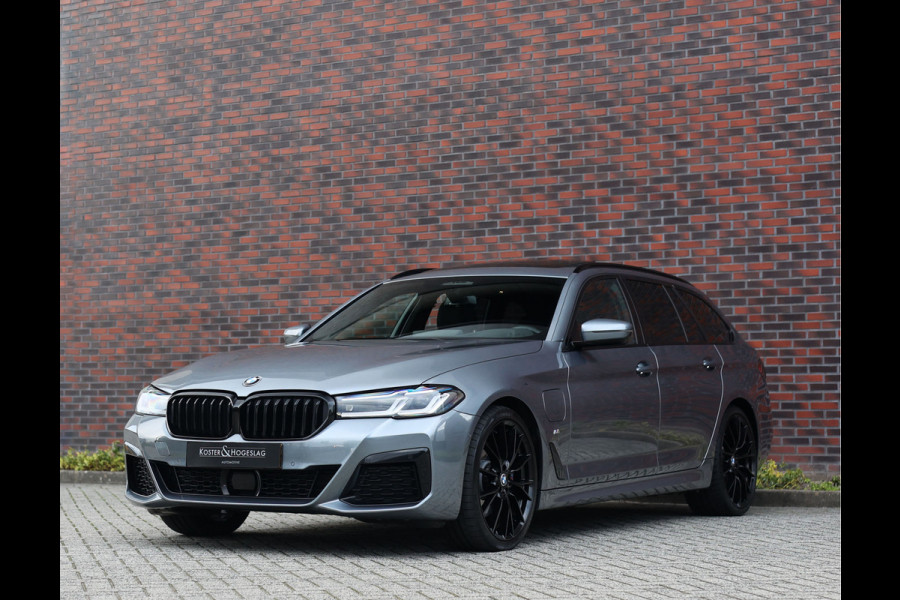 BMW 5 Serie Touring 530e High Executive | Trekhaak - Pano - HeadUp