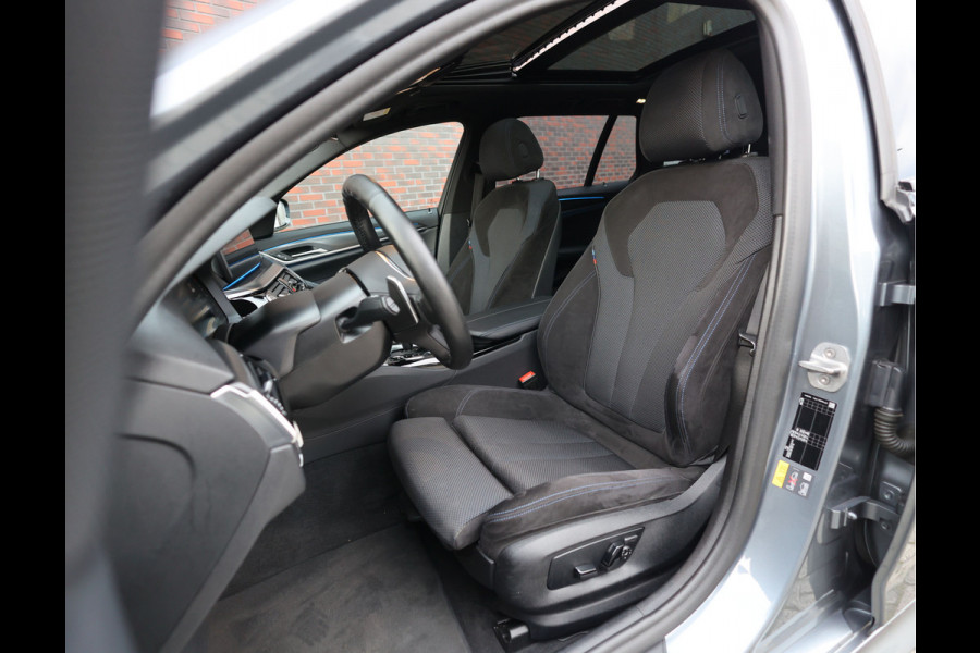 BMW 5 Serie Touring 530e High Executive | Trekhaak - Pano - HeadUp