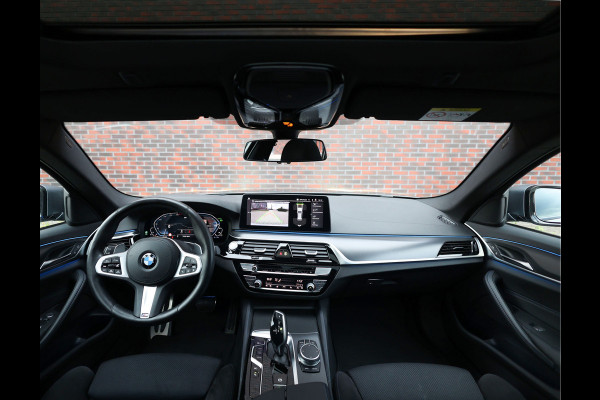 BMW 5 Serie Touring 530e High Executive | Trekhaak - Pano - HeadUp
