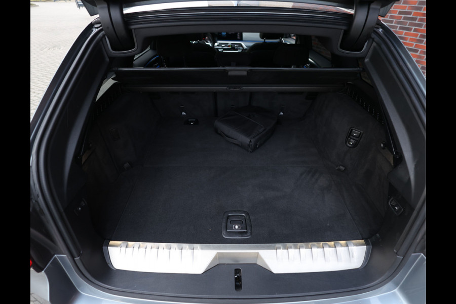 BMW 5 Serie Touring 530e High Executive | Trekhaak - Pano - HeadUp